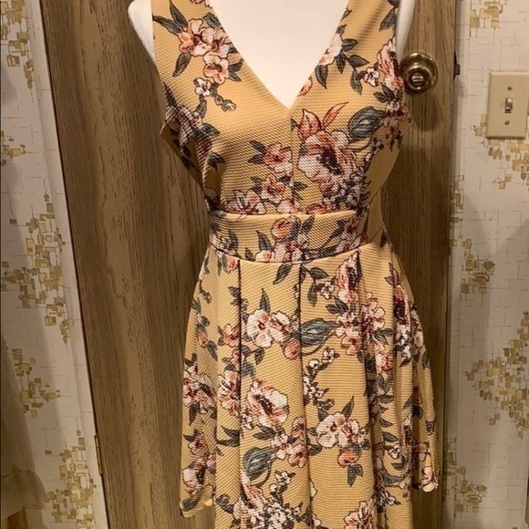Haunte Monde Dresses & Skirts - Haunte Monde, Dress